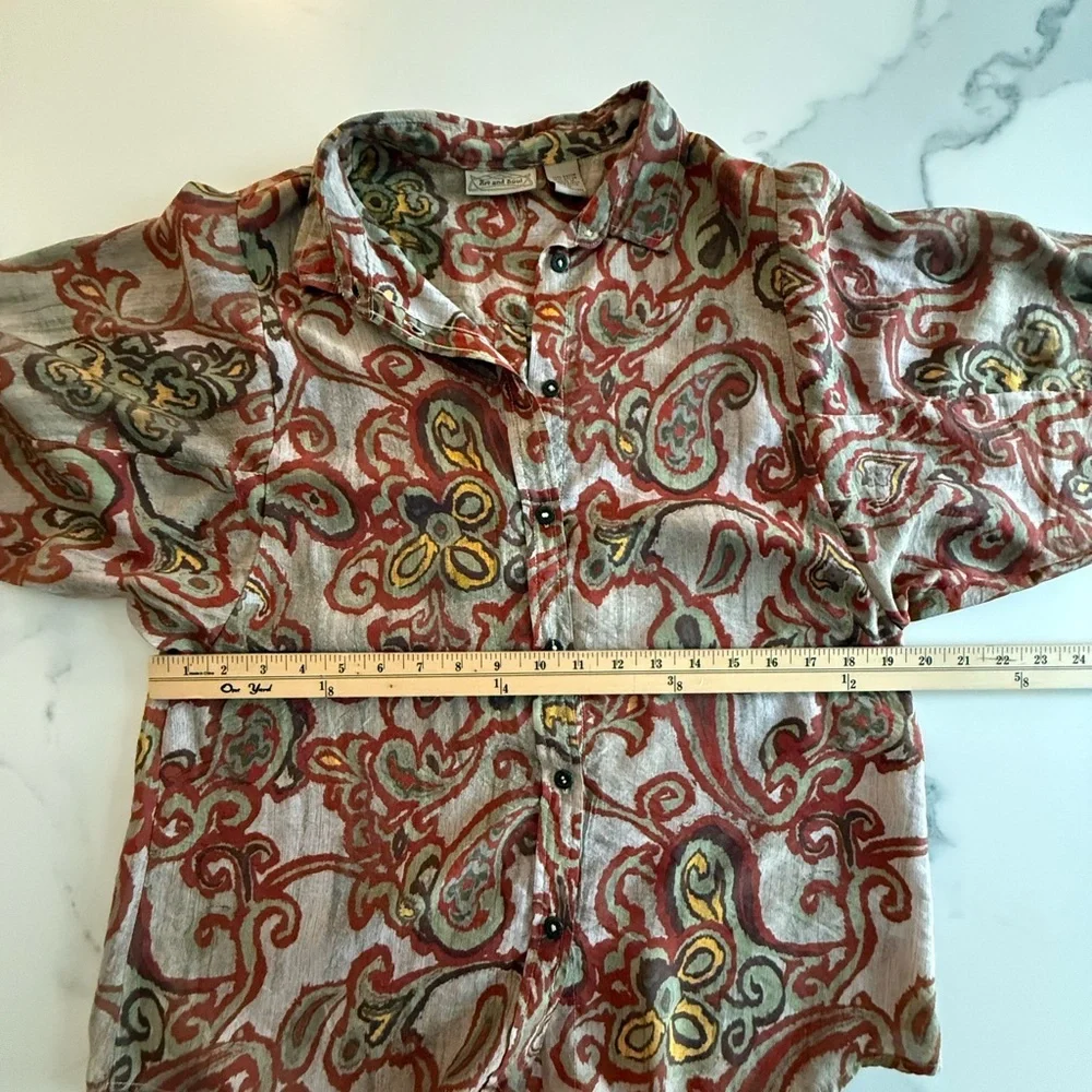Art and Soul Boho Button-Up Blouse. Medium - Picture 4 of 7